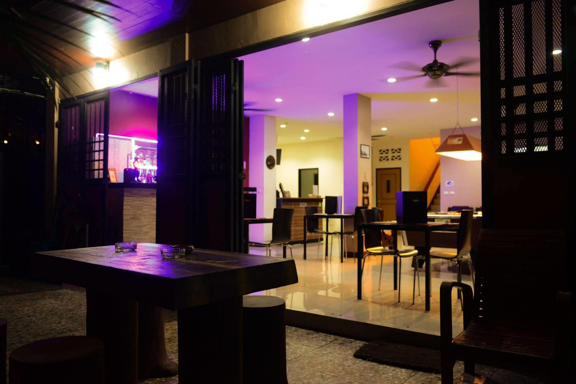 Patong Pool House Aparthotel Luaran gambar